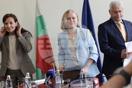 Надежда Йорданова - АДФИ - доклад - представяне