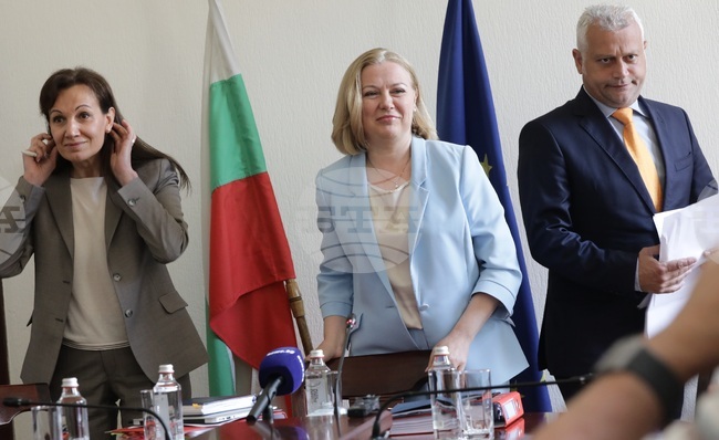 Надежда Йорданова - АДФИ - доклад - представяне