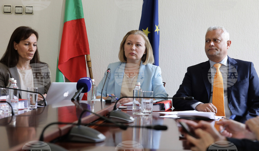 Надежда Йорданова - АДФИ - доклад - представяне