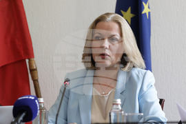 Надежда Йорданова - АДФИ - доклад - представяне