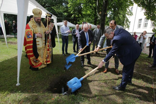 Първа копка на православен храм бе направена в двора на Минно-геоложкия университет “Св. Иван Рилски”