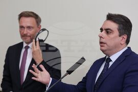 Асен Василев - Кристиан Линднер - среща