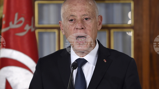 В Тунис осъдиха депутат на осем месеца затвор за критики срещу президента Каис Сайед