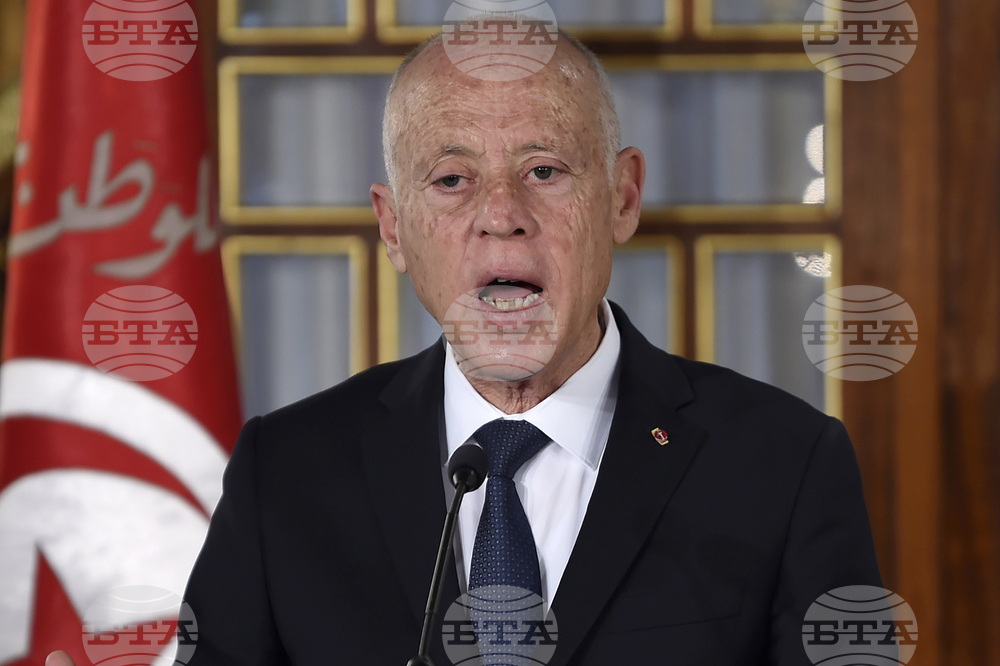 В Тунис осъдиха депутат на осем месеца затвор за критики срещу президента Каис Сайед