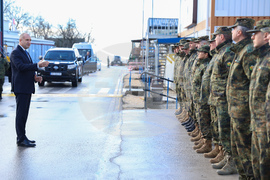Косово - президент - посещение - KFOR