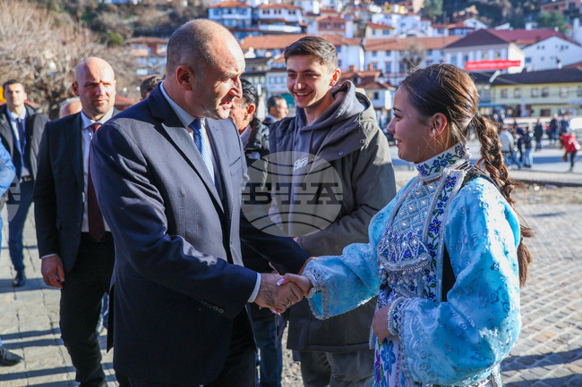 Косово - президент - българска общност - среща