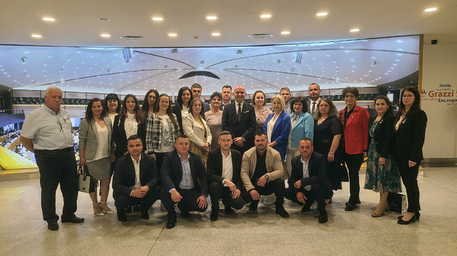 Посетителска група от Кърджали е в Брюксел по покана на Илхан Кючюк