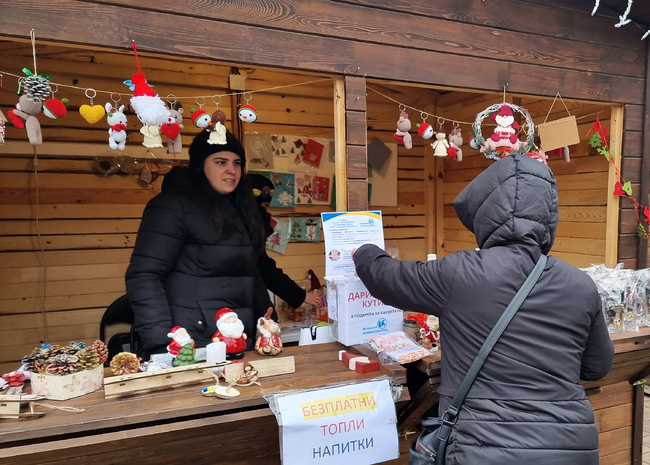Фондация „За нашето бъдеще“ за втора поредна година зарадва с подаръци деца с увреждания на брахиалния плексус