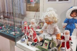 Плевен - исторически музей - новогодишни играчки