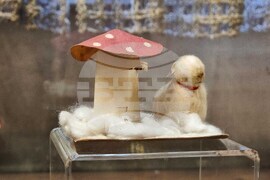 Плевен - исторически музей - новогодишни играчки