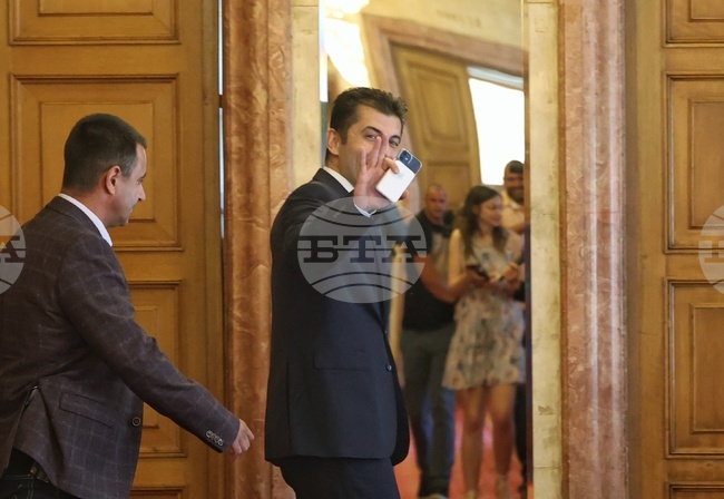 Парламент - Кирил Петков