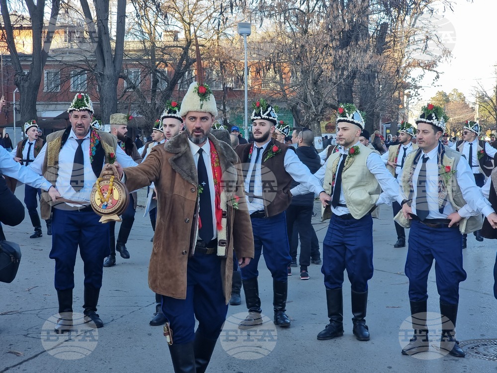 Ямбол се подготвя за фестивала "Коледарски буенек" на единствените у нас танцуващи коледари