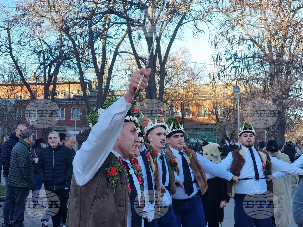 Ямбол - коледарски буенек - уникална традиция - фестивал