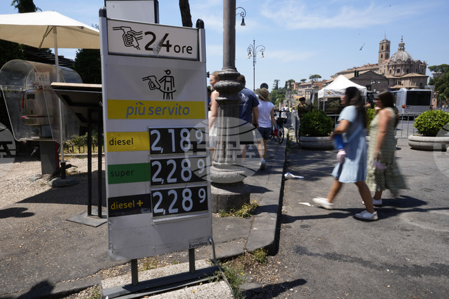 Италия удължи данъчните облекчения за горивата