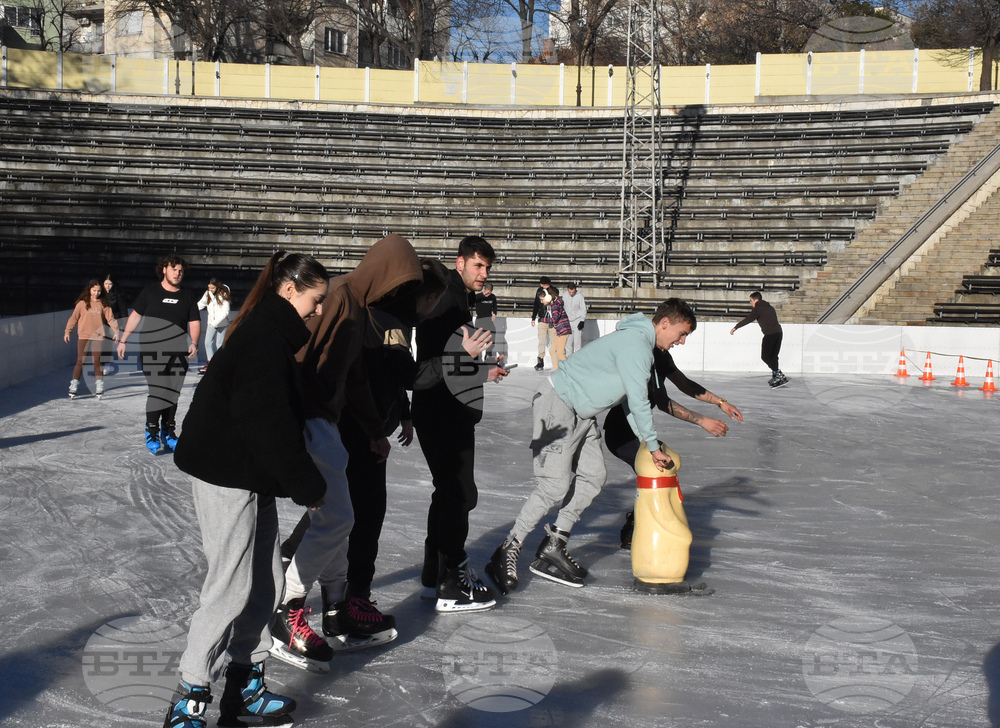 До дни отваря ледената пързалка в Хасково