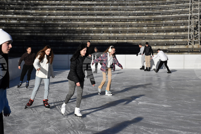Ледената пързалка в Хасково затваря в сряда 