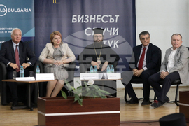 Илияна Йотова - Висше училище по застраховане и финанси