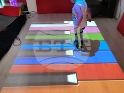 Дневен център за подкрепа на деца с увреждания и техните семейства - гр. Хасково с интерактивен магичен под onEvo