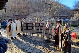 Габрово - Регионален етнографски музей на открито „Етър“ - коледуване