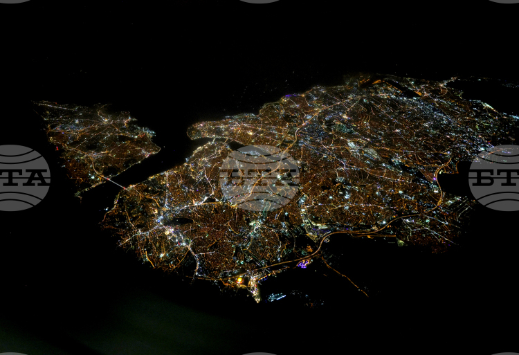 Turkish Security Forces Conduct Coordinated Raids on Organized Crime in Istanbul, Four Provinces