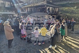 Габрово - Регионален етнографски музей на открито „Етър“ - коледуване