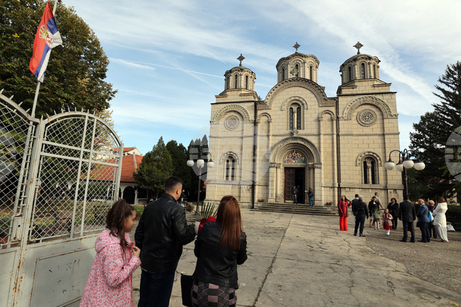 Днес половин Сърбия чества кръстна слава, а другата половина й ходи на гости 
