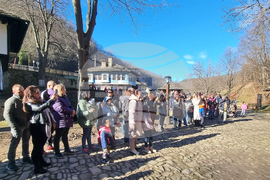 Габрово - Регионален етнографски музей на открито „Етър“ - коледуване