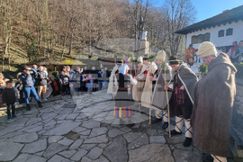 Габрово - Регионален етнографски музей на открито „Етър“ - коледуване