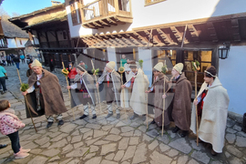 Габрово - Регионален етнографски музей на открито „Етър“ - коледуване