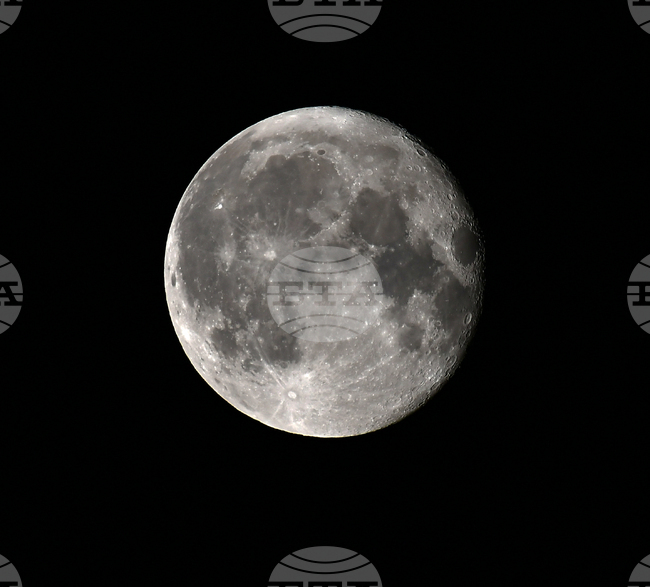 Разград - пълнолуние - "Ягодова луна"