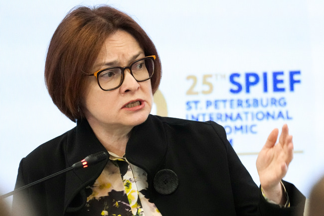 Русия трябва да намали зависимостта на икономиката си от износа, според управителя на централната банка