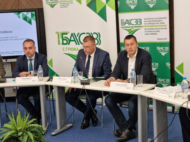 Все още има редица нерешени проблеми в земеделието, каза председателят на Управителния съвет на БАСЗЗ Стайко Стайков