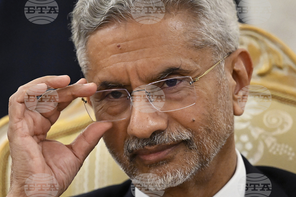 ПТИ: Наближават времена, в които всеки регион ще трябва да се грижи сам за себе си, смята индийският външен министър