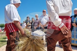 Община Тунджа - жътва - начало