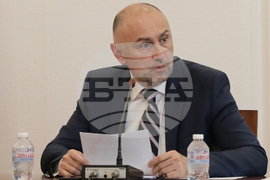 Парламент - Комисия по бюджет и финанси