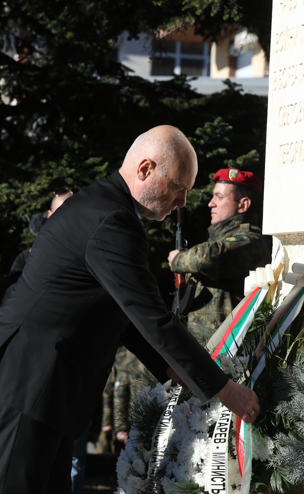 Министърът на отбраната Тодор Тагарев: Ценим приноса на нашите военнослужещи към международния мир и сигурност