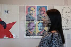 Музей на социалистическото изкуство - Последният първи - изложба 