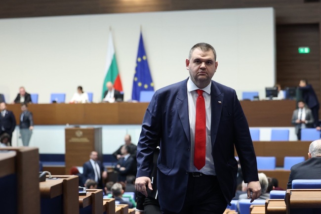 Делян Пеевски, председател на ПГ на ДПС към МВР и ДАНС: Това, че в София демонстративно пропагандира екип на “Русия 1” е лош сигнал към евроатлантическите ни партньори. Настоявам за спешни действия