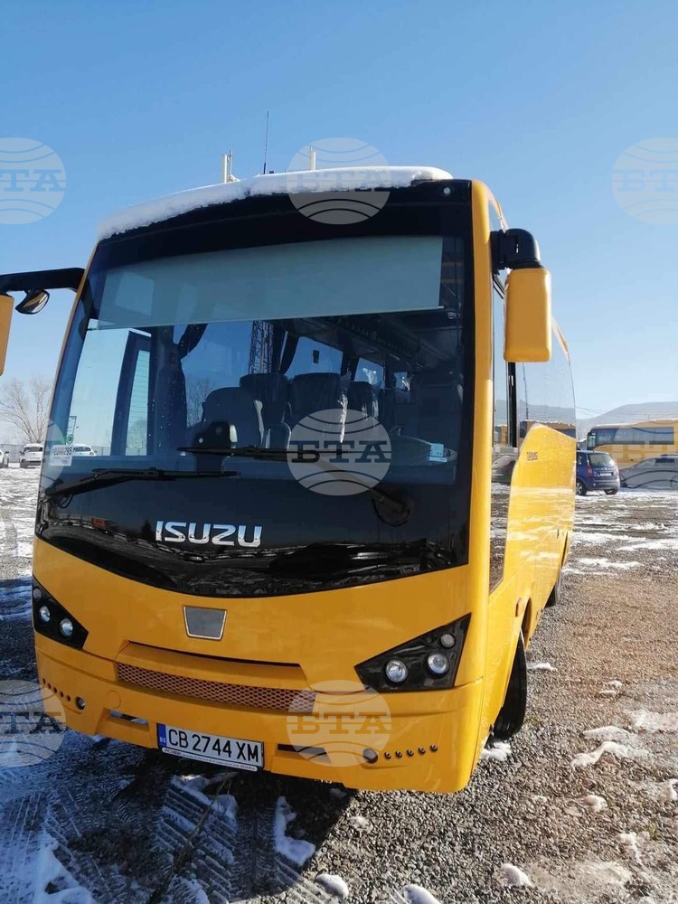 Нов автобус ще превозва учениците от селата до троянските училища