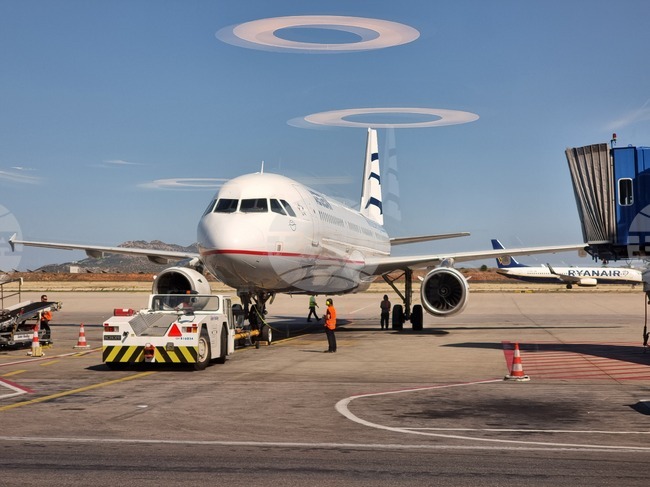 Гръцка авиокомпания ще изпълнява директни полети до Багдад от декември, съобщи гръцкият външен министър след среща с иракския си колега