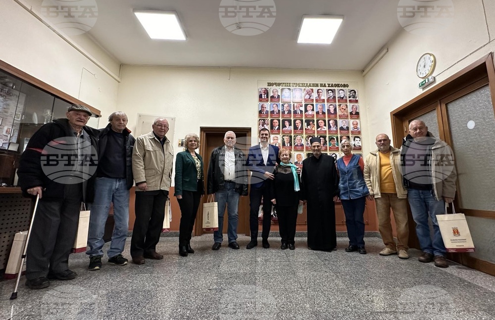 Кметът на Хасково се срещна с почетни граждани преди Нова година