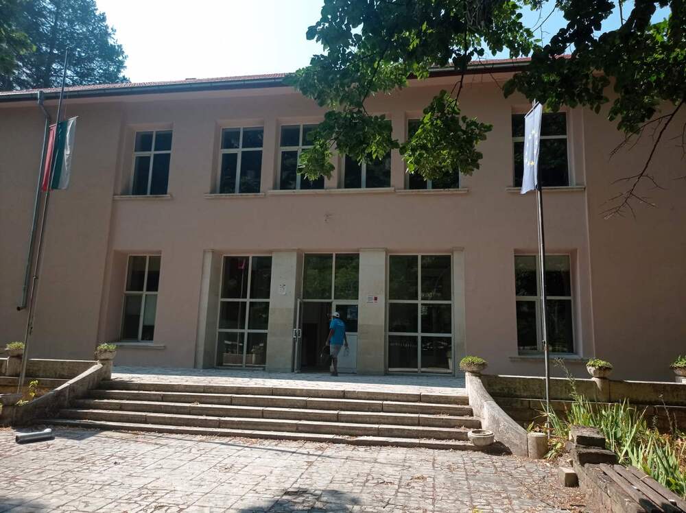 МК: Покана за пресконференция на 29.12 - проект на МК за училището по изкуства в село Кунино 