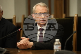 Парламент - работно съвещание - Николай Денков