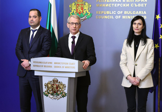 МС: България влиза в Шенген през март - първо по въздух и вода