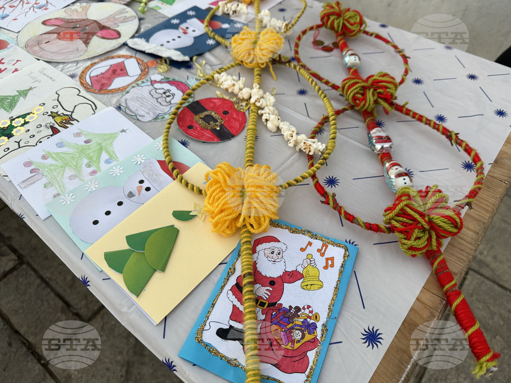 Конкурс за детско творчество на тема „Вълшебна Коледа“ организира Българското училище „Св. св. Кирил и Методий“ в Памплона