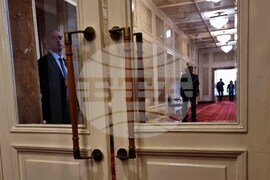 Парламент - закрито заседание