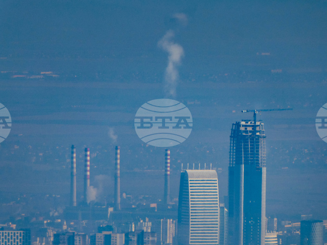 OECD Forecasts Lower Economic Growth and Inflation in Bulgaria in 2024 and 2025, Expects Adoption of Euro in 2026