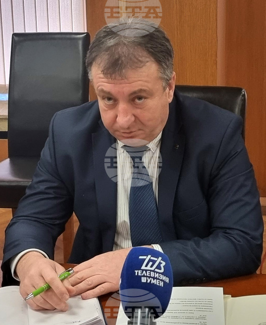 Въпроси, свързани с асфалтиране, регулиране на движението и неправилно паркиране, са обсъждани с кмета на Шумен в приемния му ден 