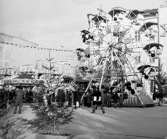 Посрещане на Новата 1976 година в Пловдив