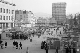 Посрещане на Новата 1976 година в Пловдив